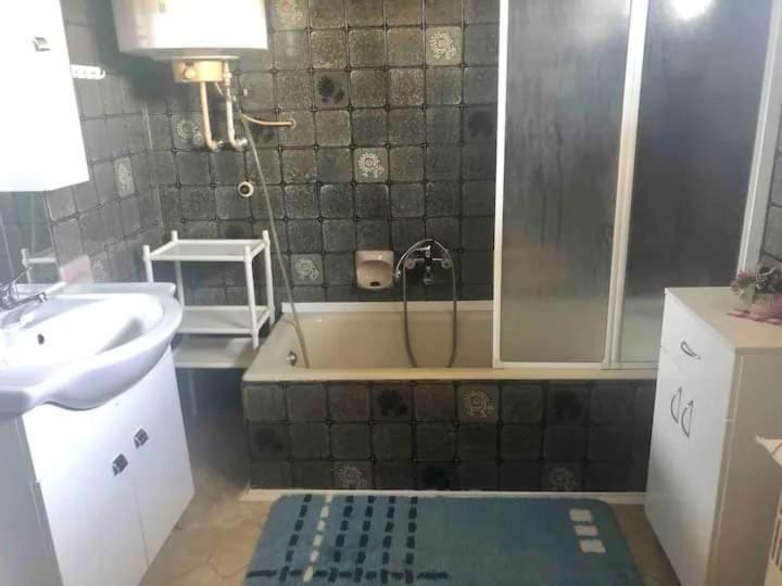 Privát, saját fürdős, erkélyes szoba a Balatonon Kőröshegy Exterior foto